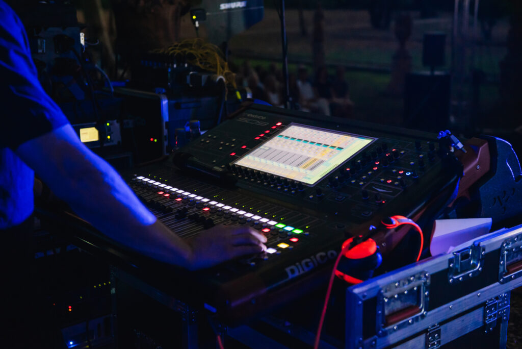 Equipos audiovisuales durante el Concierto Rufus Wainwright en Menorca 2023