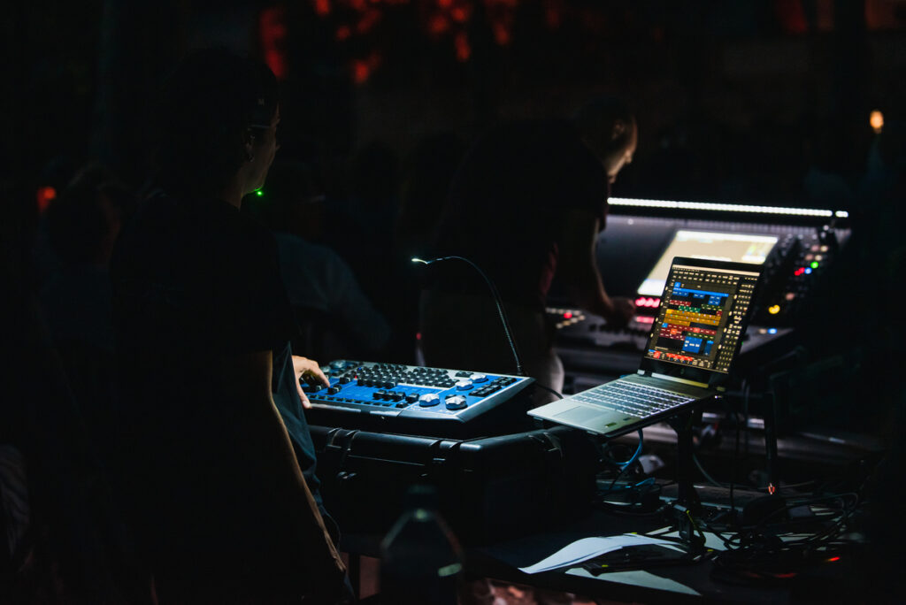 Equipos audiovisuales durante el Concierto Rufus Wainwright en Menorca 2023