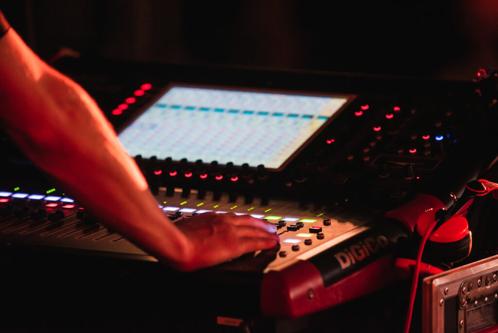Equipos audiovisuales durante el Concierto Rufus Wainwright en Menorca 2023
