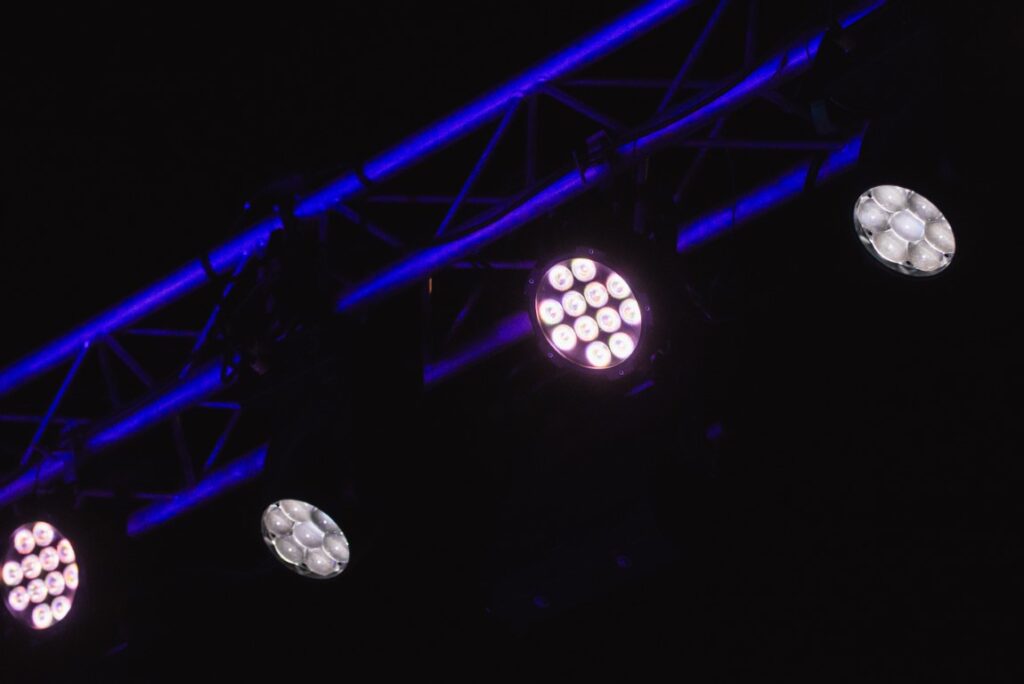 Detalle de iluminación Concierto de sopa de cabra en Menorca